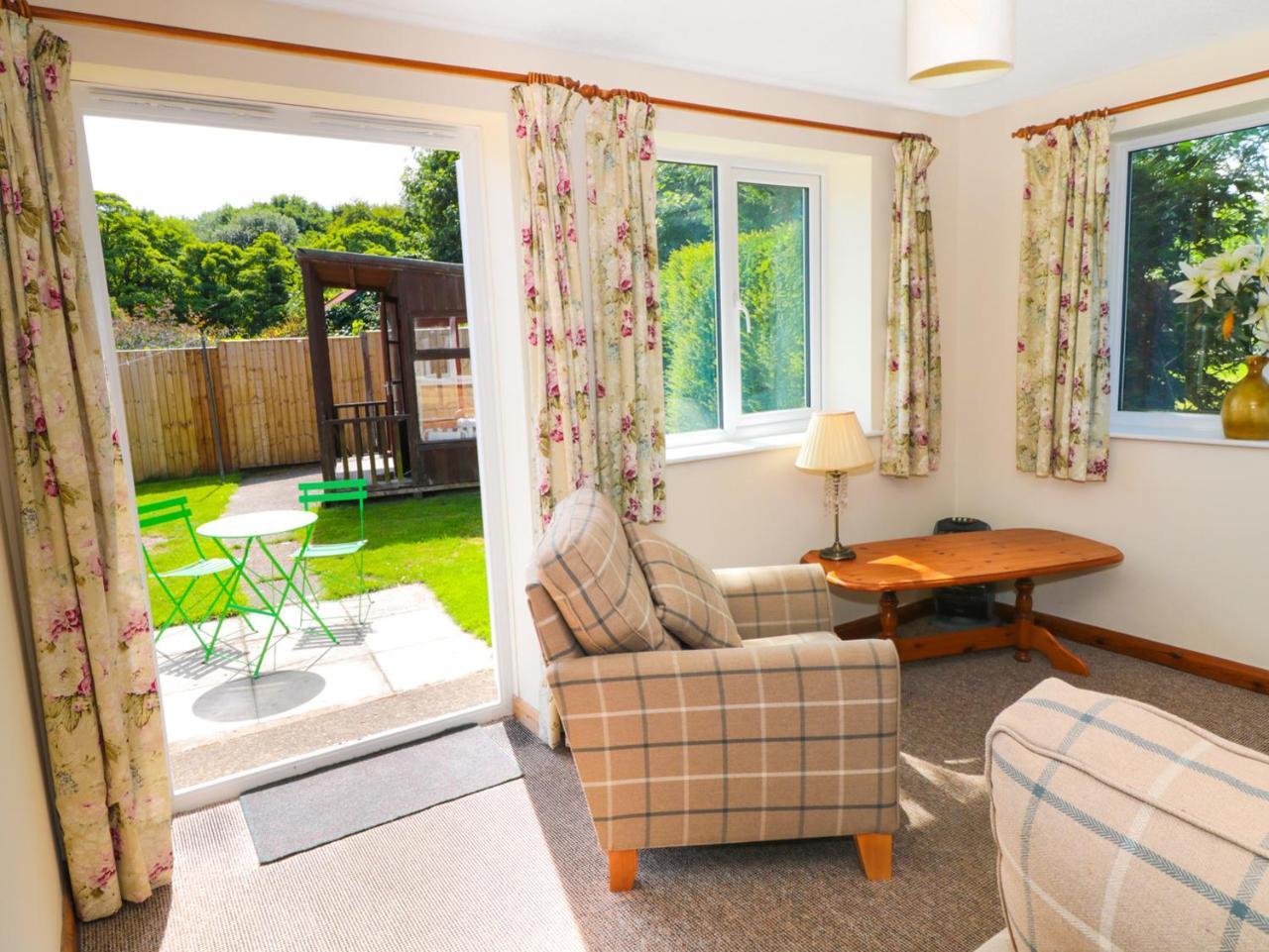 River Gardens Cottage Whitby Extérieur photo
